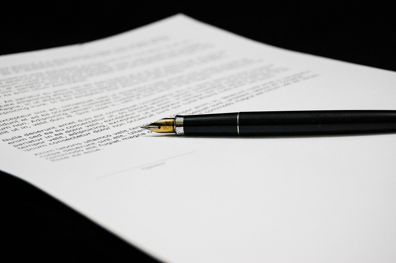 buscar abogado contratos